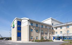 Holiday Inn Express Cardiff Airport